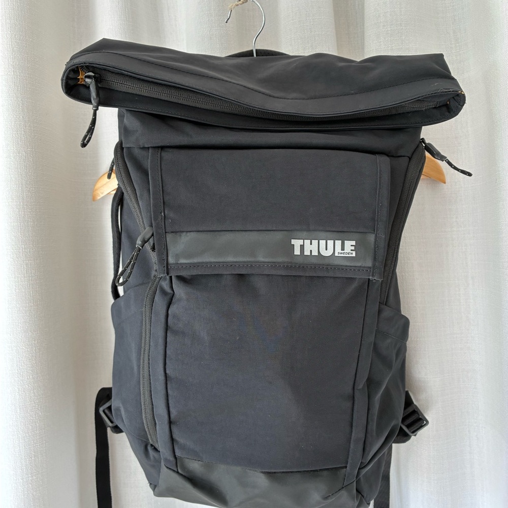 Thule Black Backpack with Sleek Design and Laptop Compartment